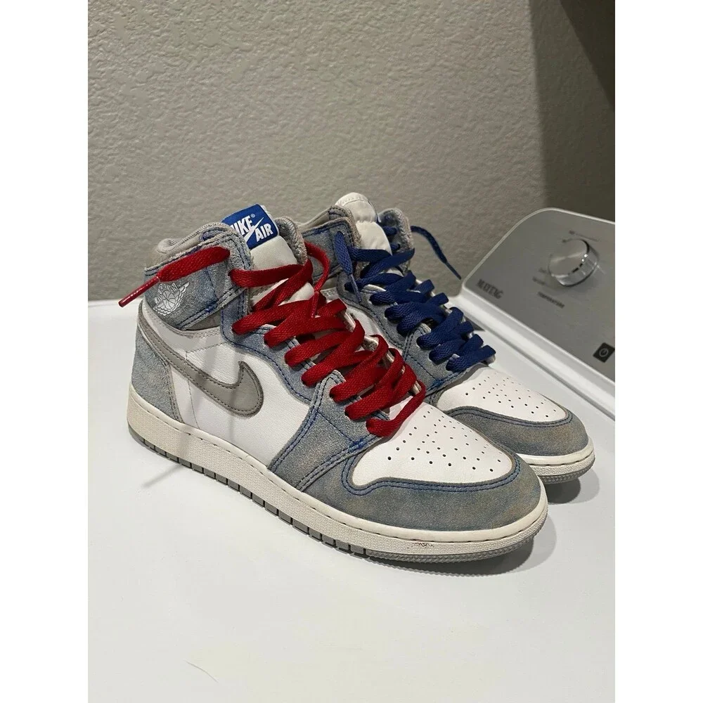 Air Jordan 1 Retro High OG Hyper Royal White Light Smoke Grey Men’s Size 6Y